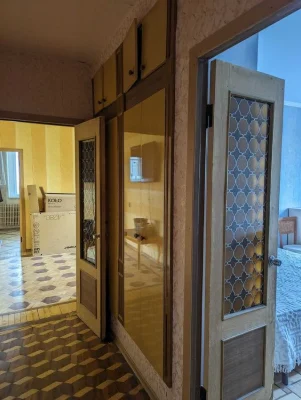 Selling a 4-room apartment, four-room apartment 522, M. Saltovskaya microdistrict