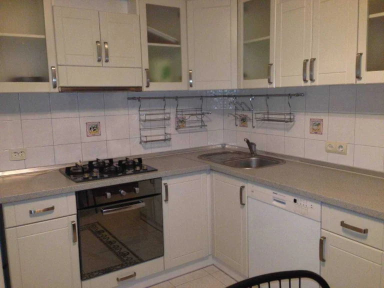 Sale of a 3-room apartment in the center (Gradiški)