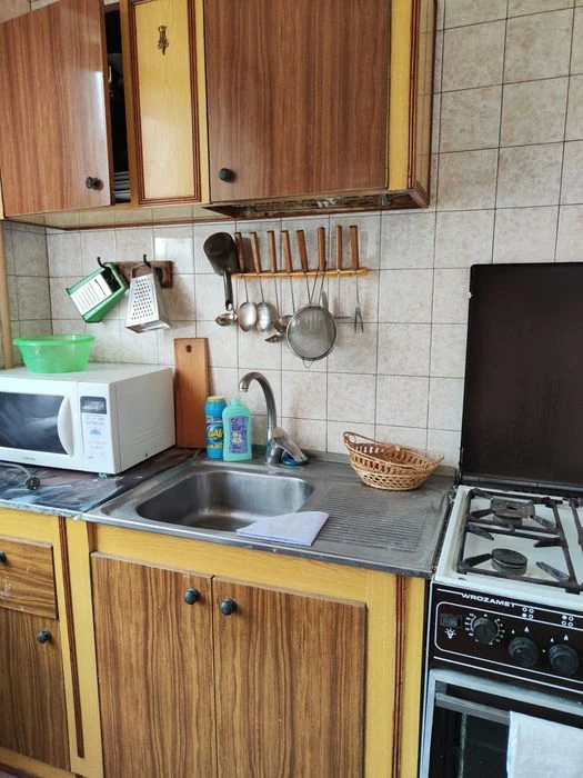 Selling a 4-room apartment, four-room apartment 522, M. Saltovskaya microdistrict