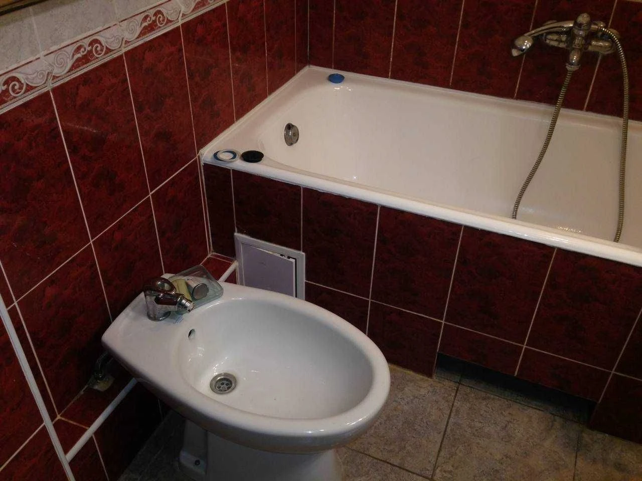 Sale of a 3-room apartment in the center (Gradiški)
