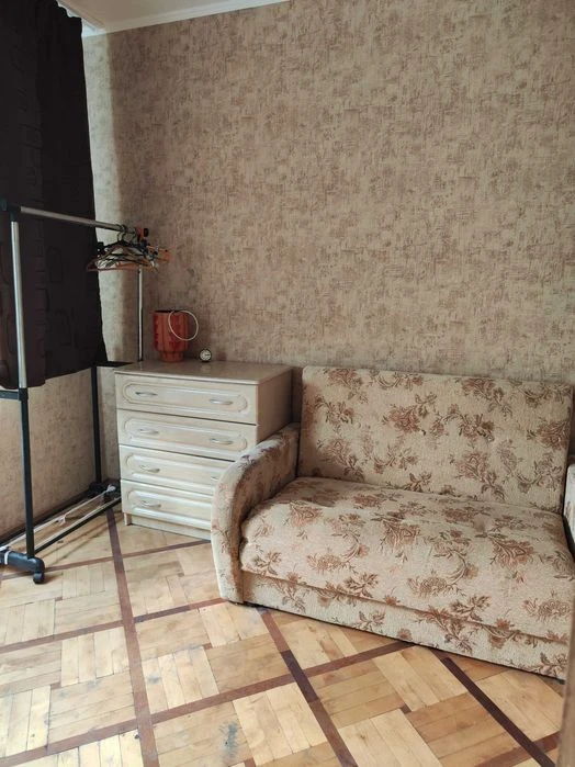 Selling a 4-room apartment, four-room apartment 522, M. Saltovskaya microdistrict