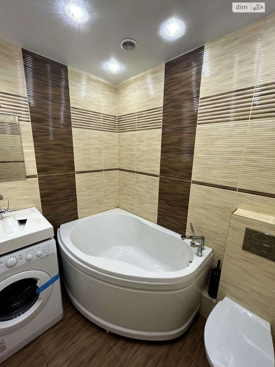Long-Term Rental Apartment Podilsky
