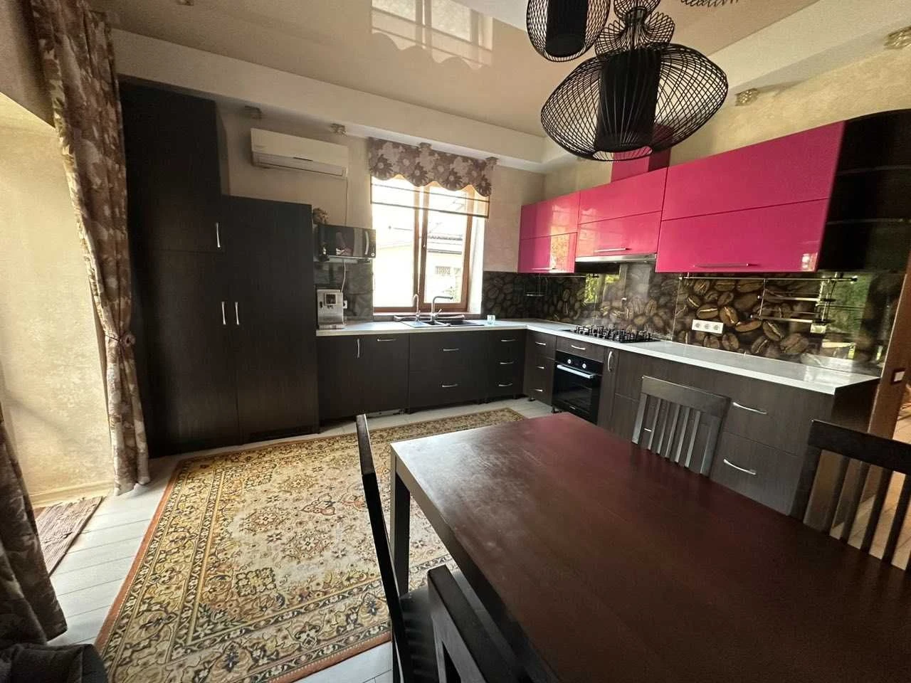 Продається Чудовий Дім 250 м² селище Кірова Академіка Павлова
