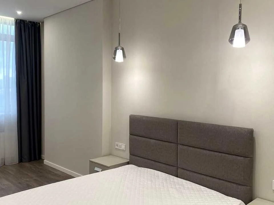 Apartment. Kyiv, Brestsky Prospect.