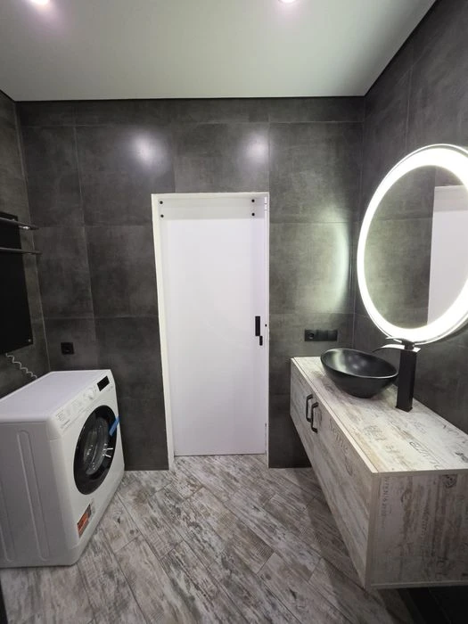 Stylish one-room apartment with modern renovation for sale