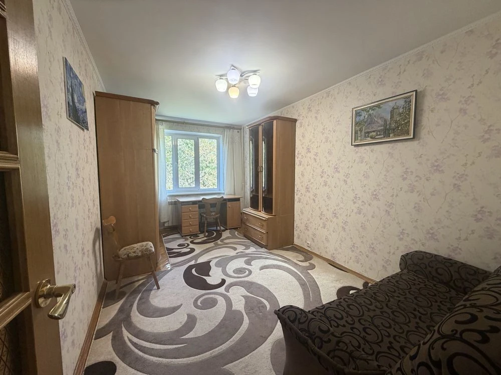Rent 3-room apartment, 70 sq. m, Lypkivskyi (Urytskyi) Street 28. floor