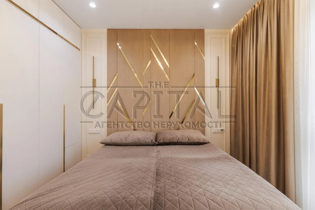 Generator / Sale of a designer 2-room apartment in the "Francouzsky Kvartal 2" residential complex