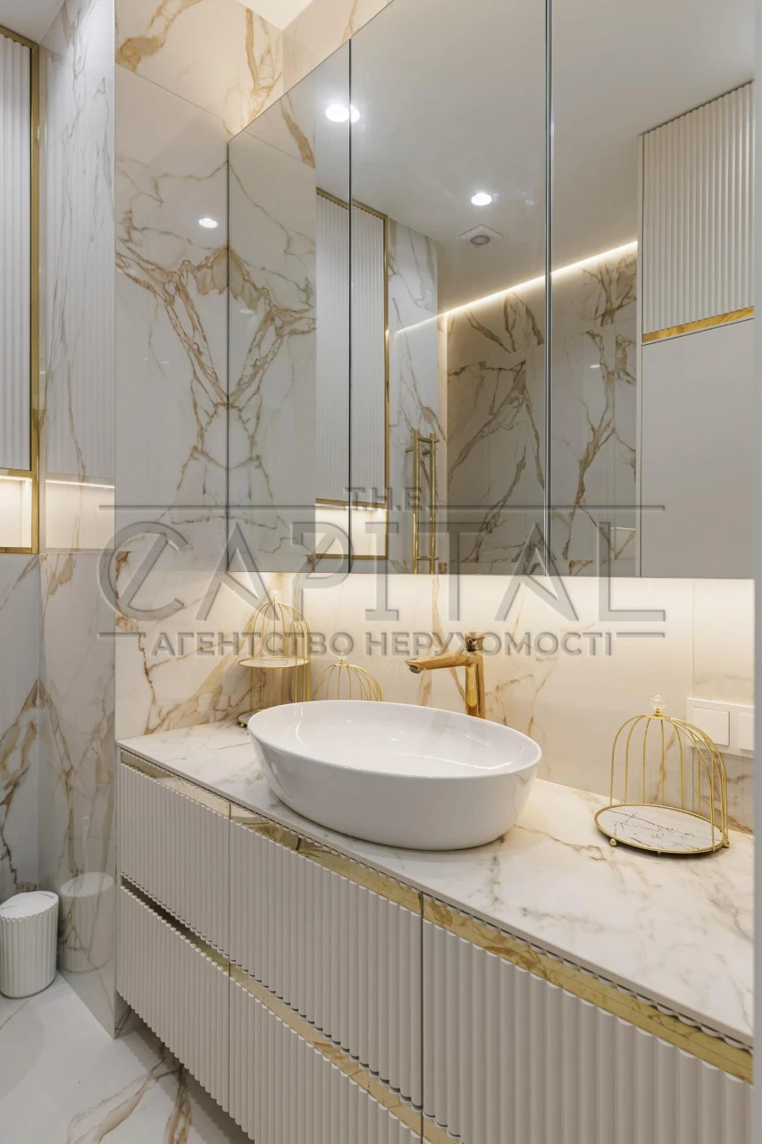 Generator / Sale of a designer 2-room apartment in the "Francouzsky Kvartal 2" residential complex