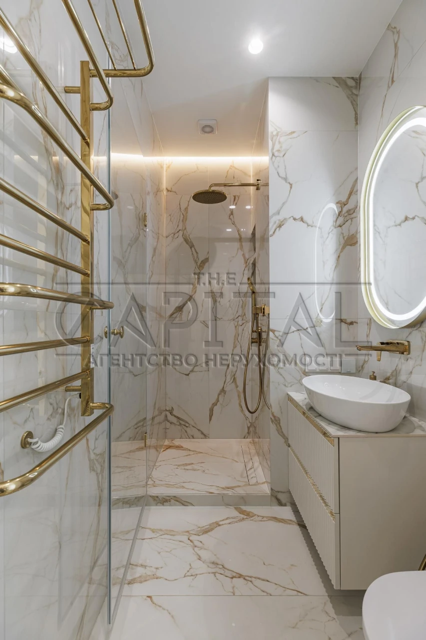 Generator / Sale of a designer 2-room apartment in the "Francouzsky Kvartal 2" residential complex