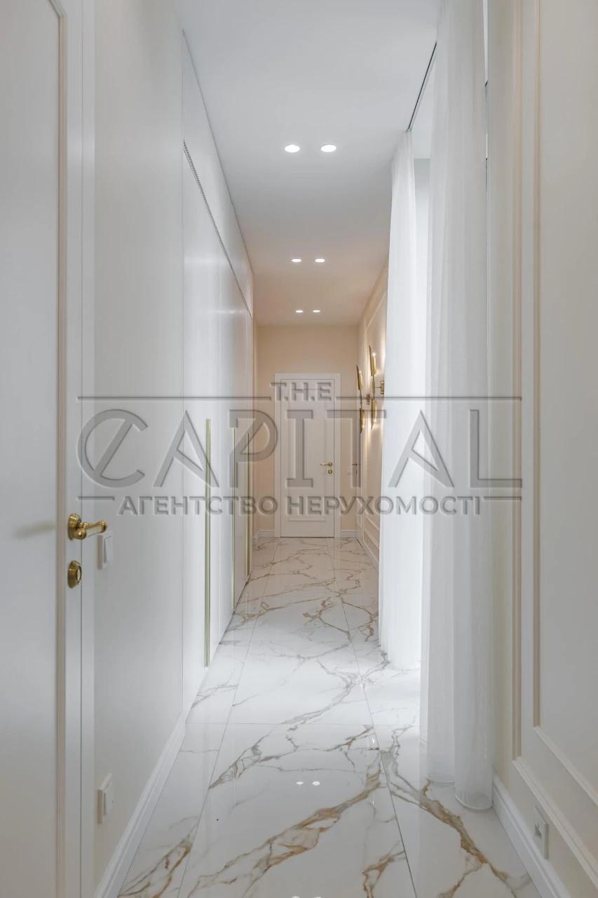 Generator / Sale of a designer 2-room apartment in the "Francouzsky Kvartal 2" residential complex