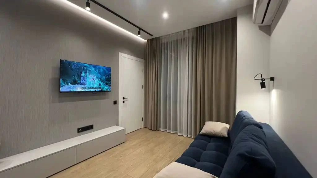 Продам 1-кімнатну квартиру, Центр (Кіровський), ЖК Geneve