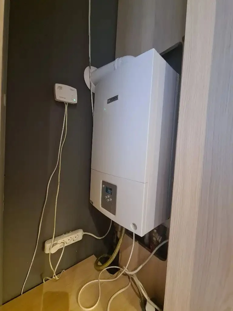 For Sale 3-bedroom apartment, Center (Kirovsky), Geneva Residence