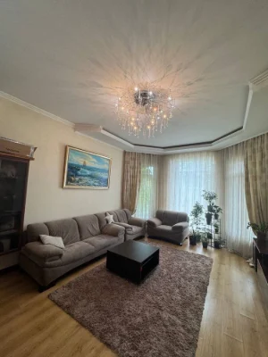For sale, a large house with renovation