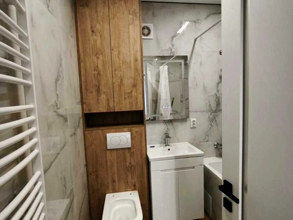 Apartment. Uzhhorod, Boris Tlekhasa St.