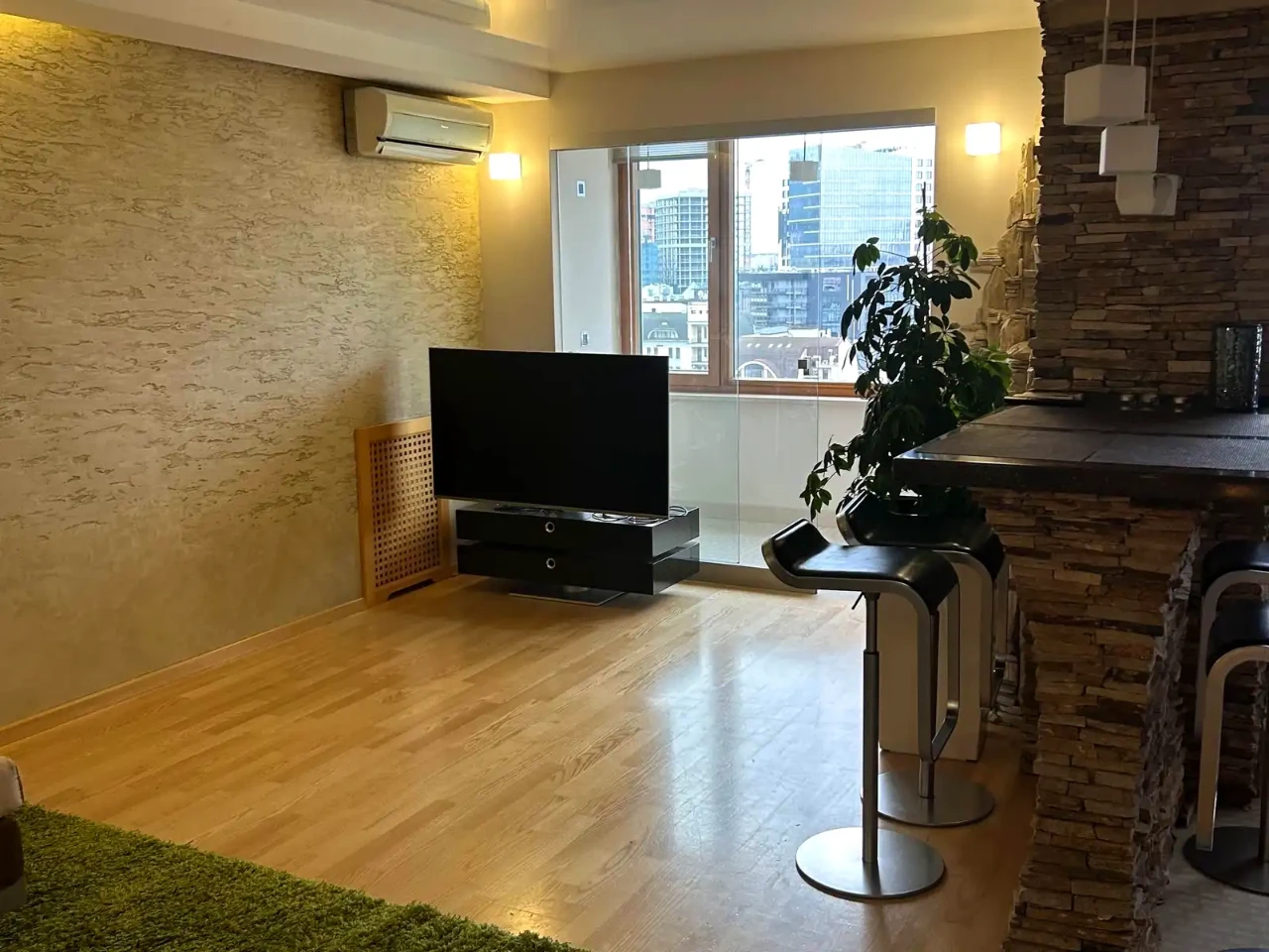Rent 3-room apartment 77 sq m, 9th floor