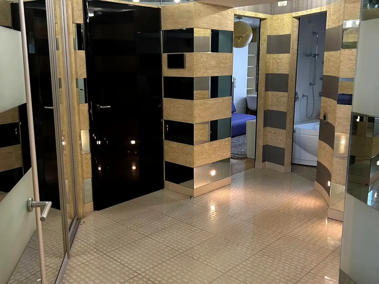 Rent 3-room apartment 77 sq m, 9th floor