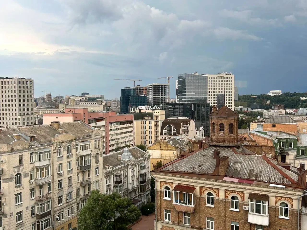 Rent 3-room apartment 77 sq m, 9th floor