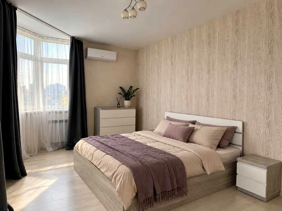 Apartment. Peremyshlenska st.