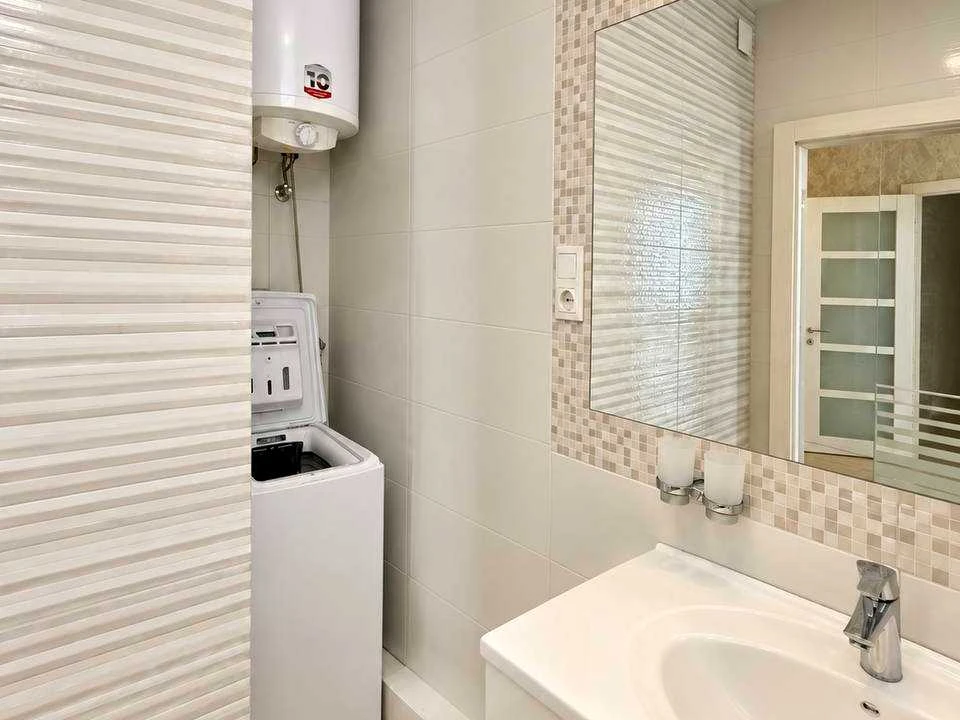 Apartment. Peremyshlenska st.