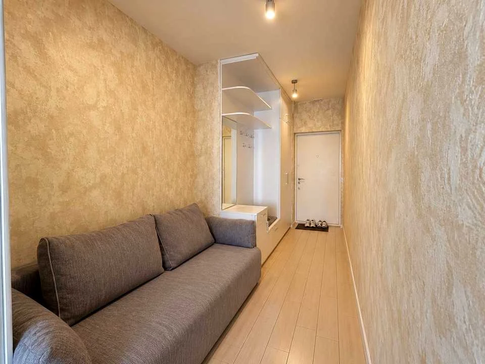 Apartment. Peremyshlenska st.
