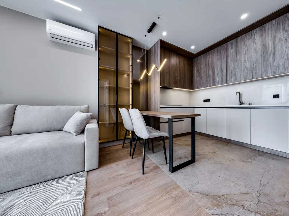 Apartment. Kulparkivska st.