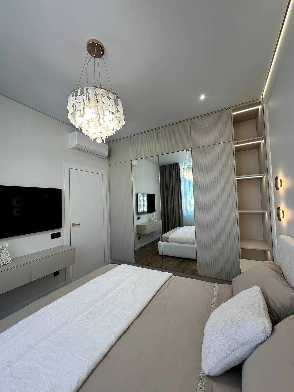 1квартира 42 м.кв PREMIUM ремонт KADORR City на Краснова