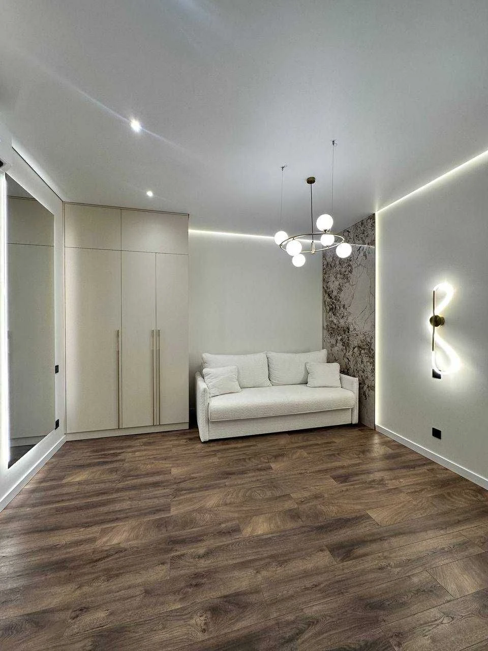 1квартира 42 м.кв PREMIUM ремонт KADORR City на Краснова