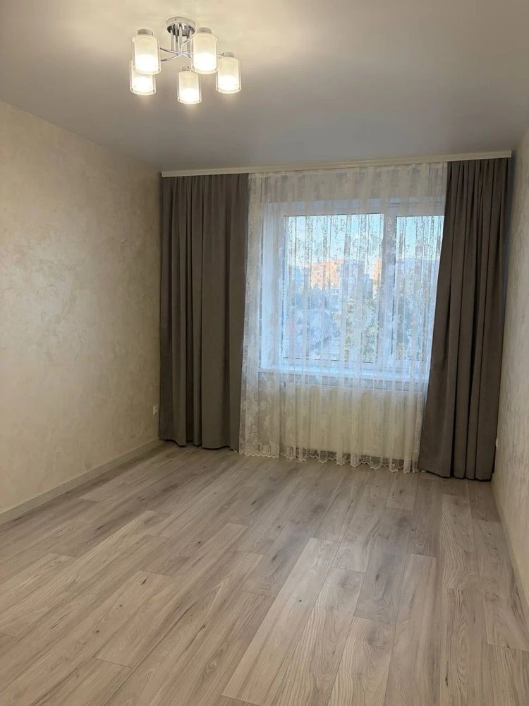 2-кімнатна 65.7 м кв у новобудові від власника.