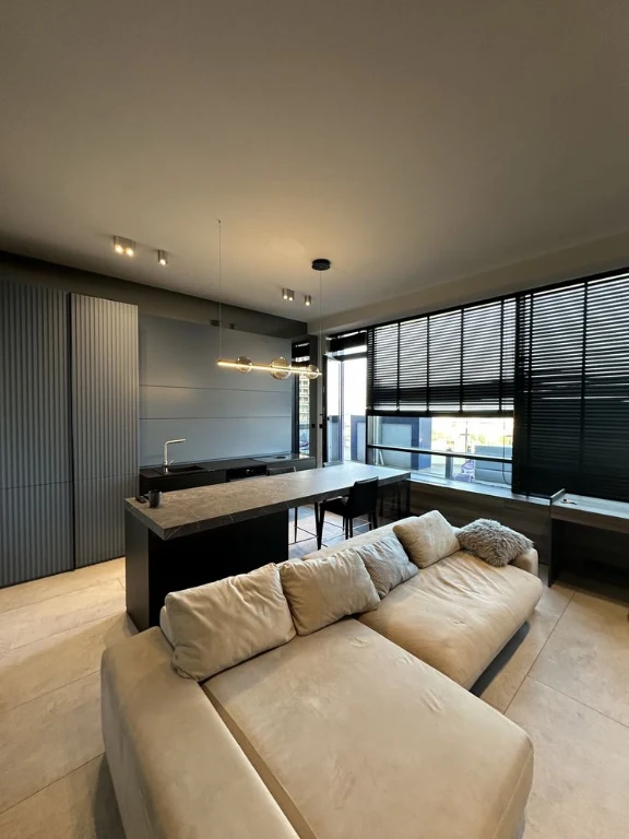Top apartment in the center of Kyiv. TERRACE, jacuzzi. URGENT!