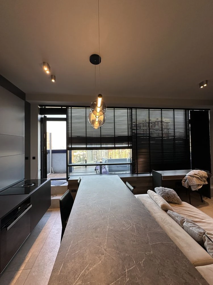 Top apartment in the center of Kyiv. TERRACE, jacuzzi. URGENT!
