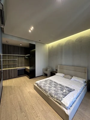 Top apartment in the center of Kyiv. TERRACE, jacuzzi. URGENT!