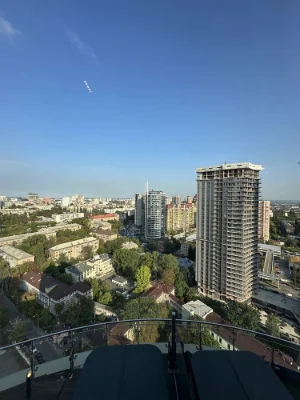 Top apartment in the center of Kyiv. TERRACE, jacuzzi. URGENT!