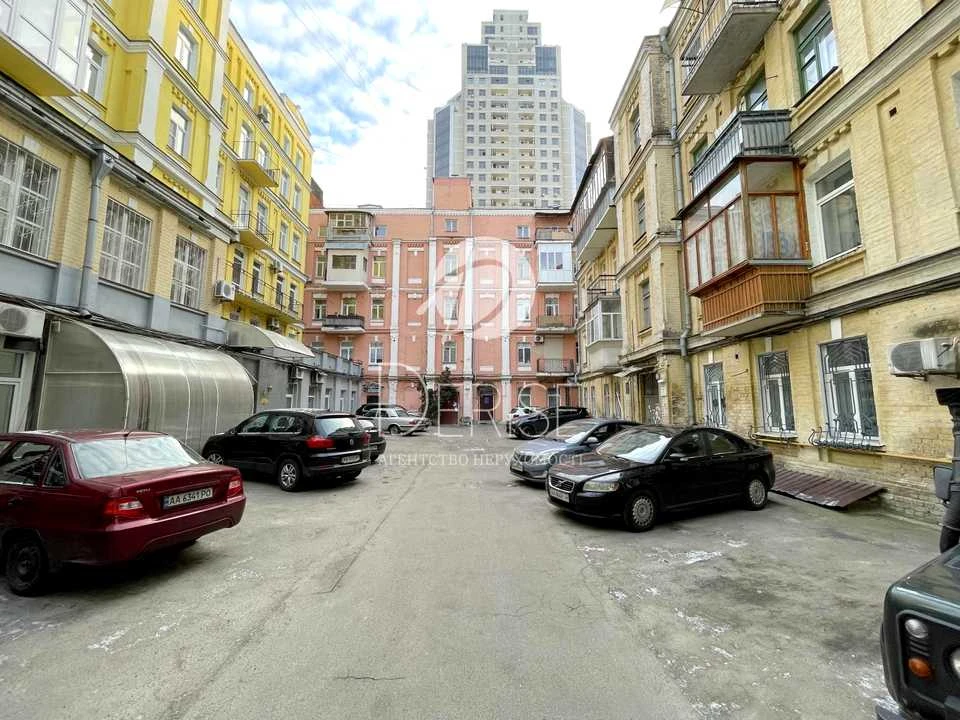 Квартира. Київ, вулиця Жилянська