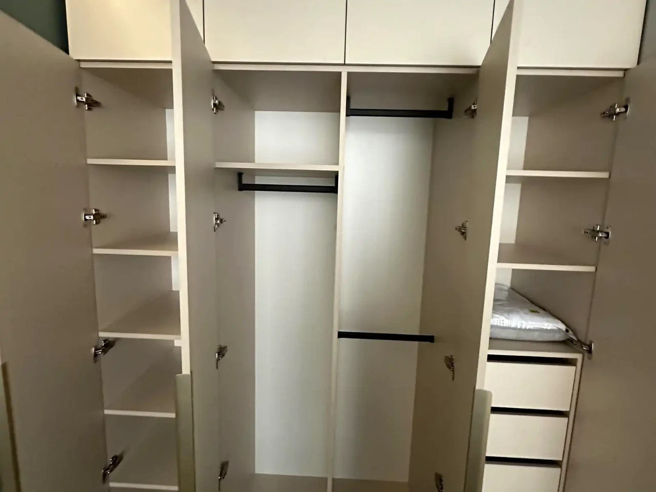 Rent 1-bedroom apartment 46.2 m² on the 8th floor
