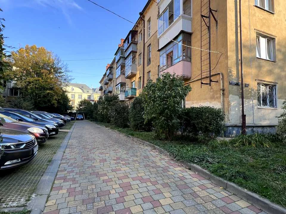 Квартира. Львів, Квітнева вулиця