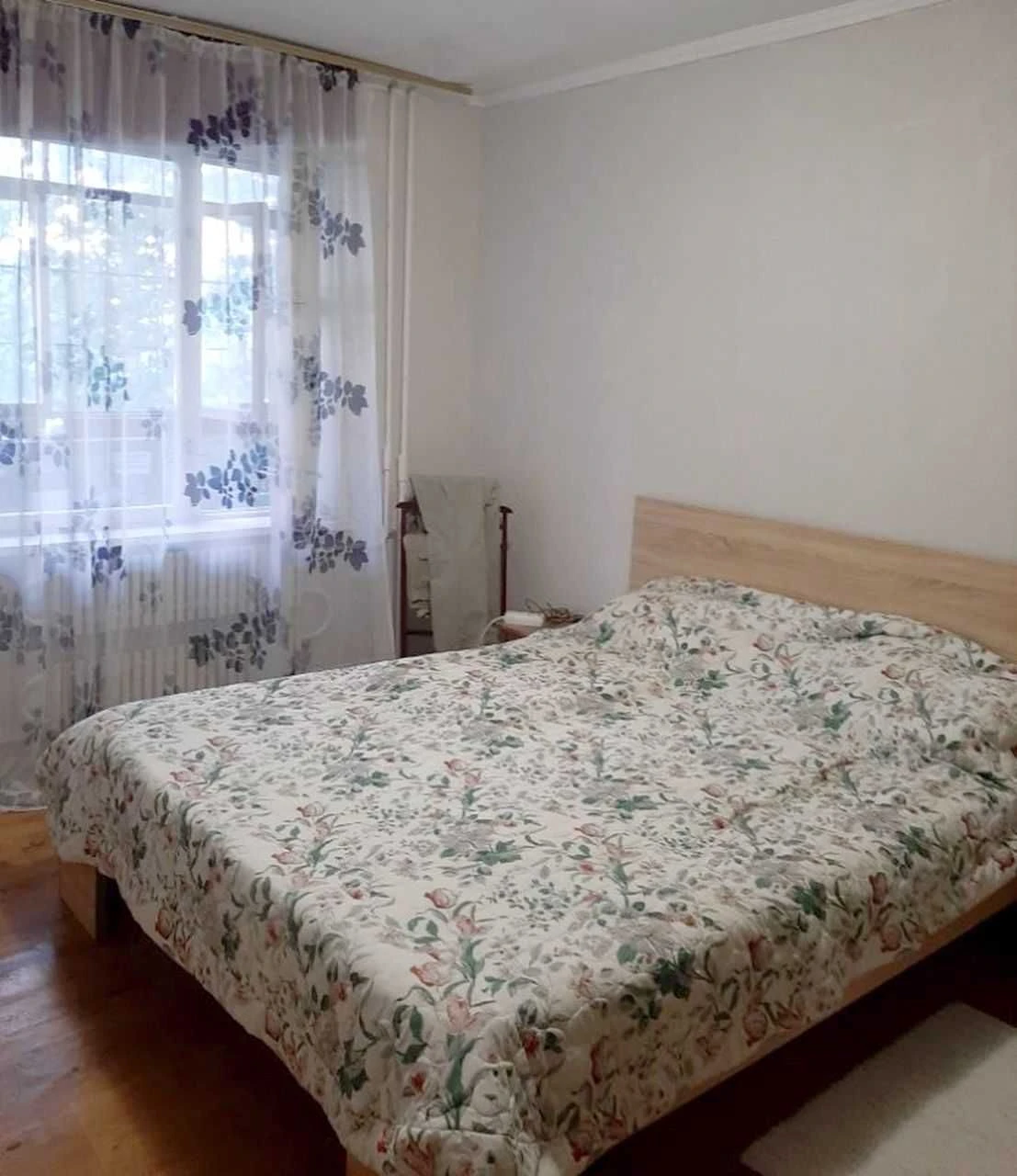 For sale 5-room apartment (Czech-style) in Levoberezhny-3