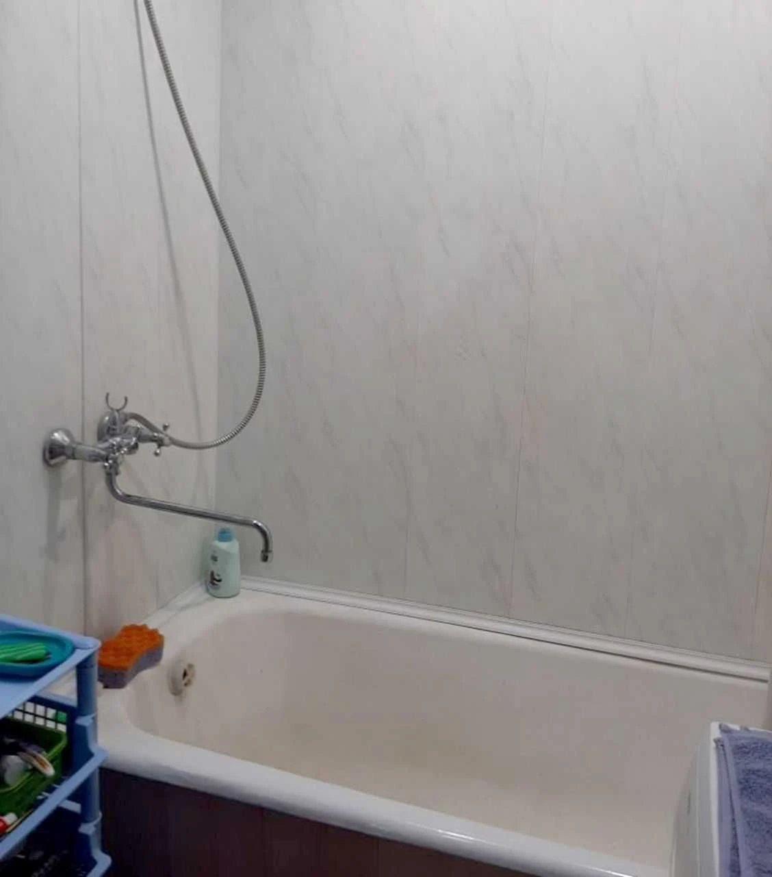 For sale 5-room apartment (Czech-style) in Levoberezhny-3