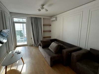 Rent 2-bedroom apartment 70 sq m on the 4th floor