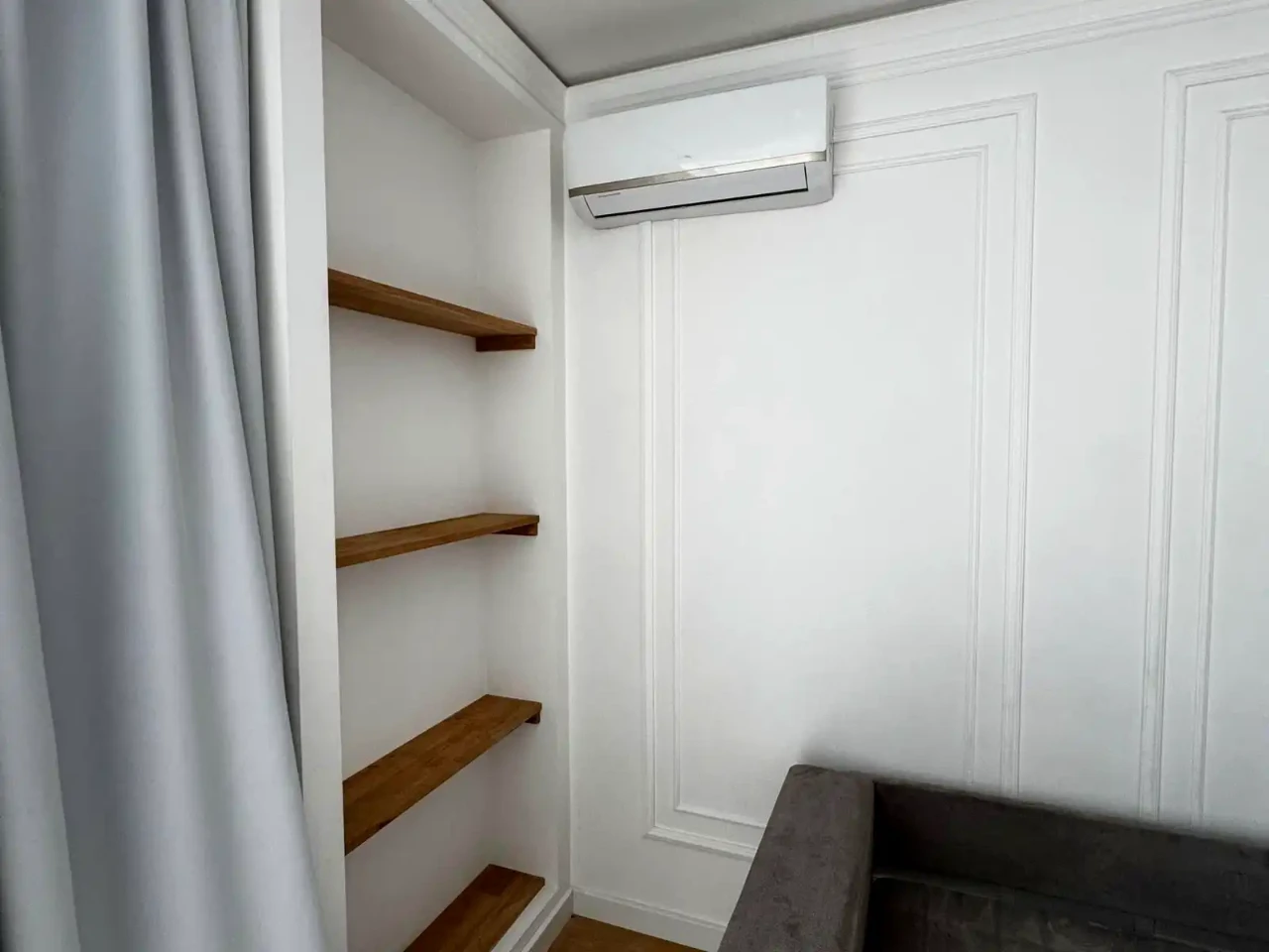 Rent 2-bedroom apartment 70 sq m on the 4th floor