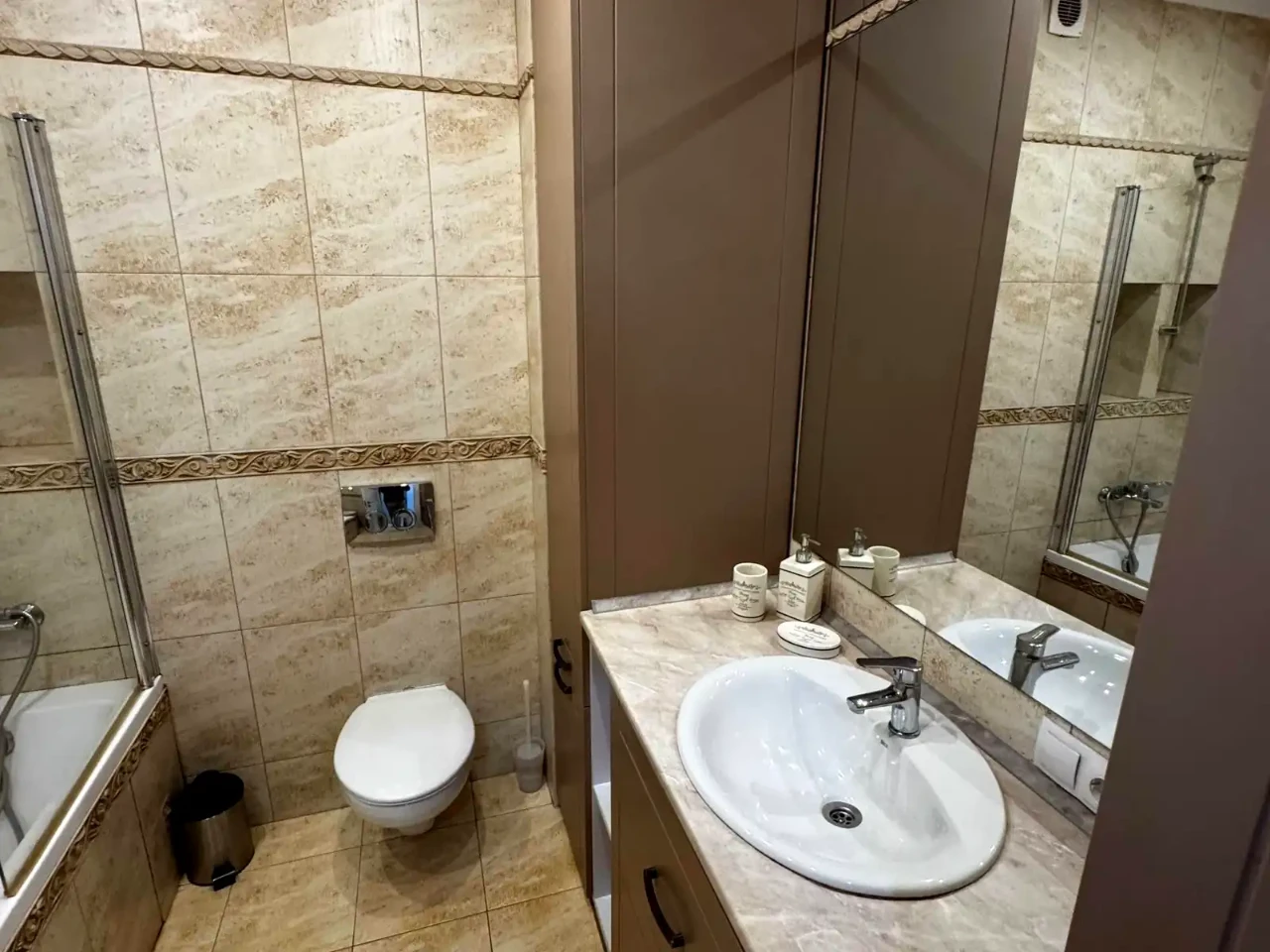Rent 2-bedroom apartment 70 sq m on the 4th floor