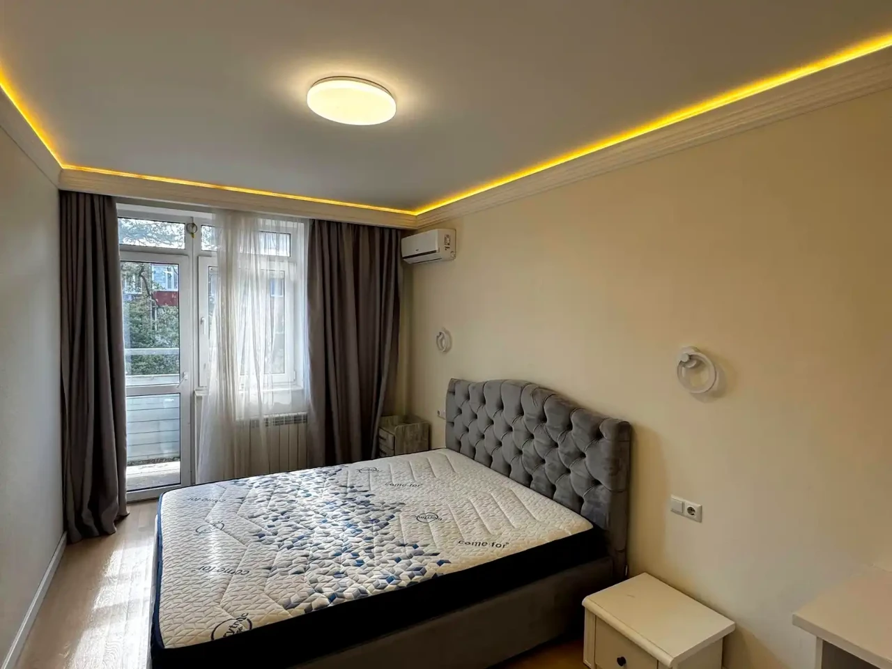 Rent 2-bedroom apartment 70 sq m on the 4th floor