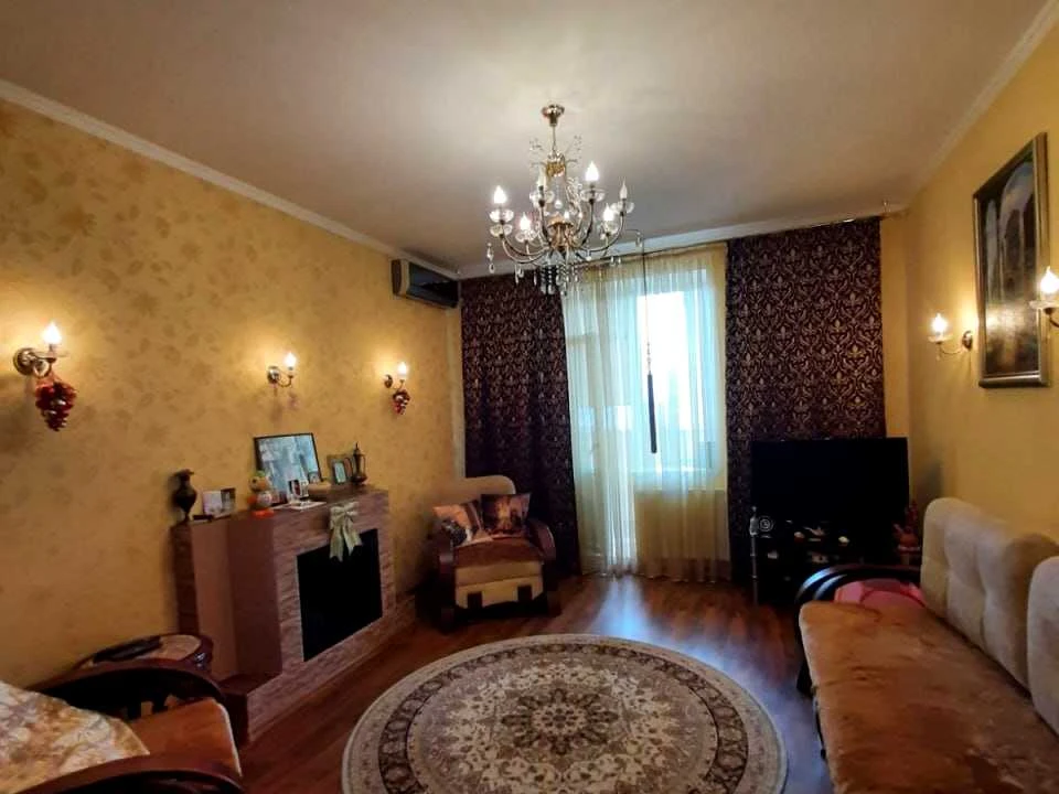 Квартира. Одеса, улица Добровольцев