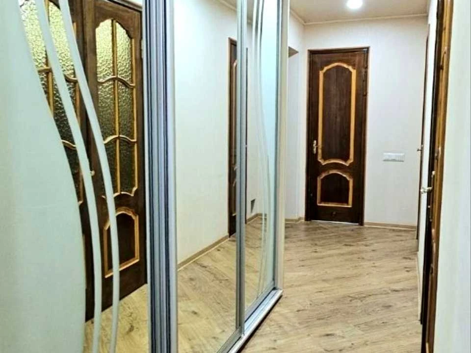Apartment. Zaporizhya, Petro Sahaidak Street