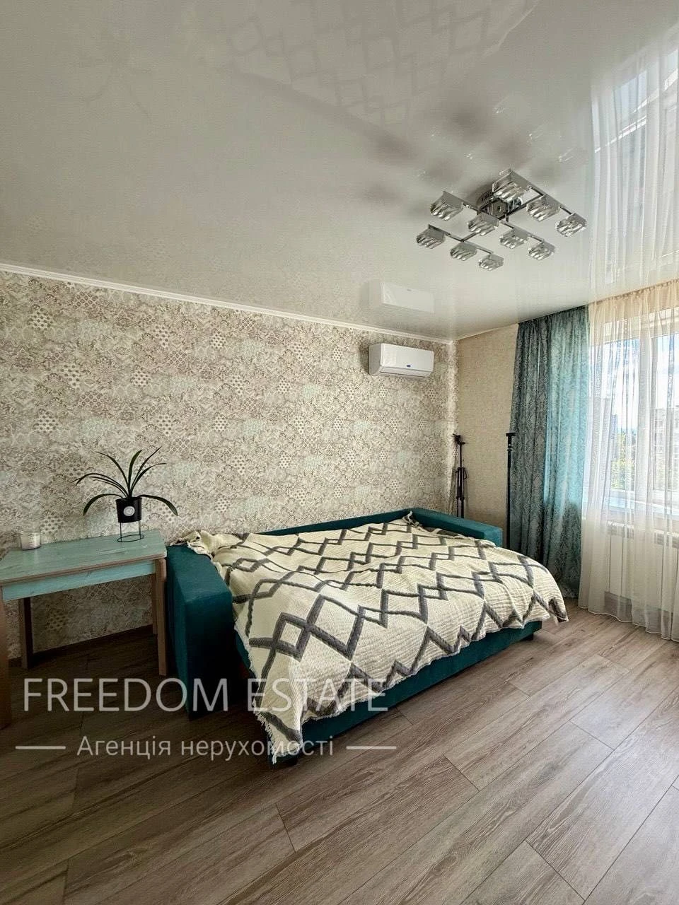 36,7 sq. m. 1-room apartment on Derevyanko St. 37
