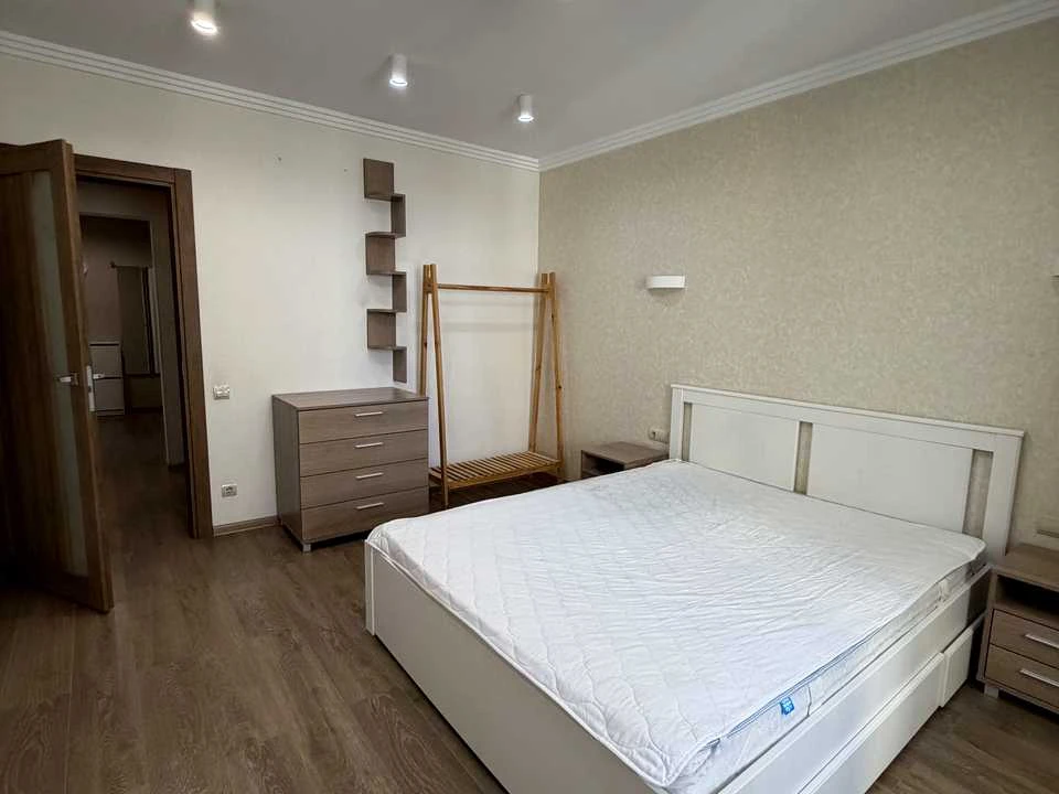 Квартира. Київ, вулиця Юлії Здановської