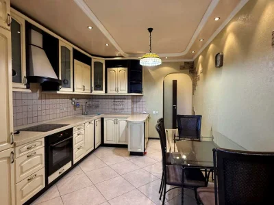 Apartment. Kyiv, Berezaysky Prospect.