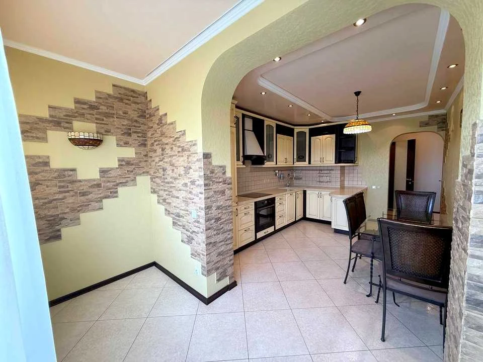 Apartment. Kyiv, Berezaysky Prospect.