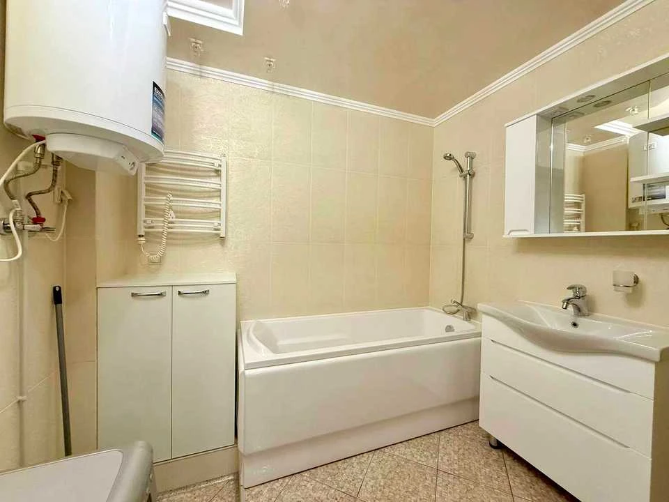 Apartment. Kyiv, Berezaysky Prospect.