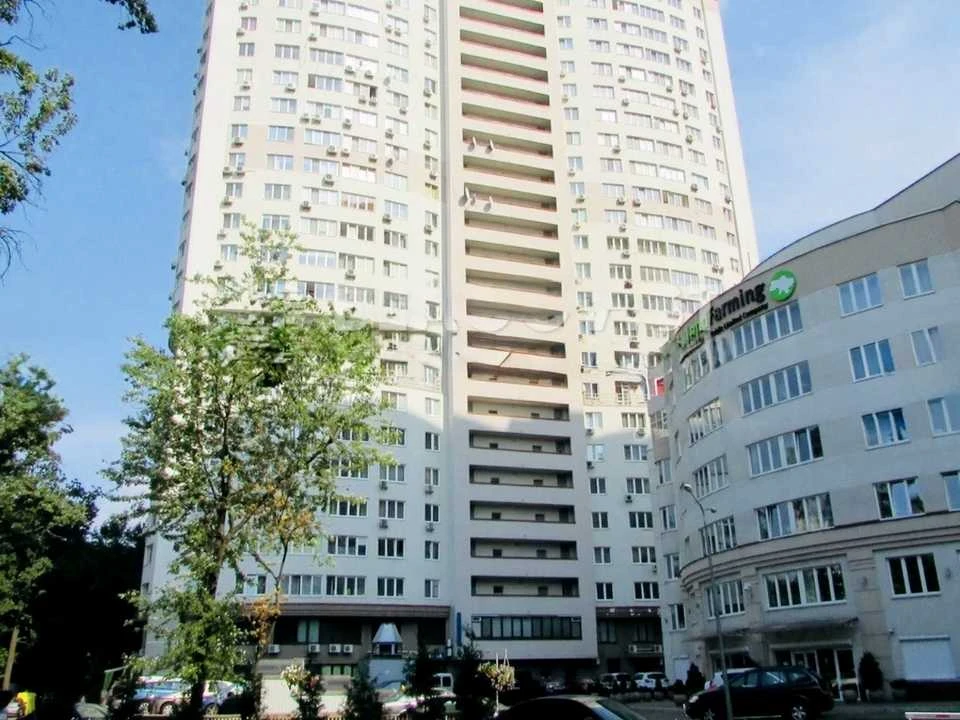 Apartment. Kyiv, Berezaysky Prospect.