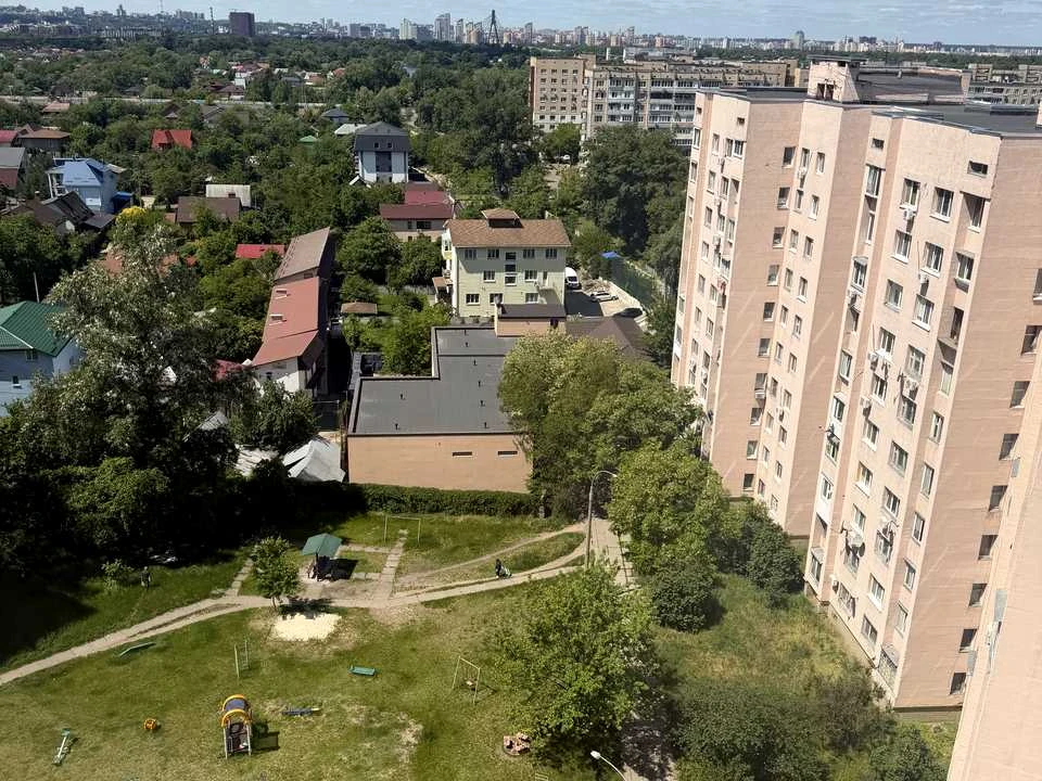 Квартира. Киев, Радужная улица.